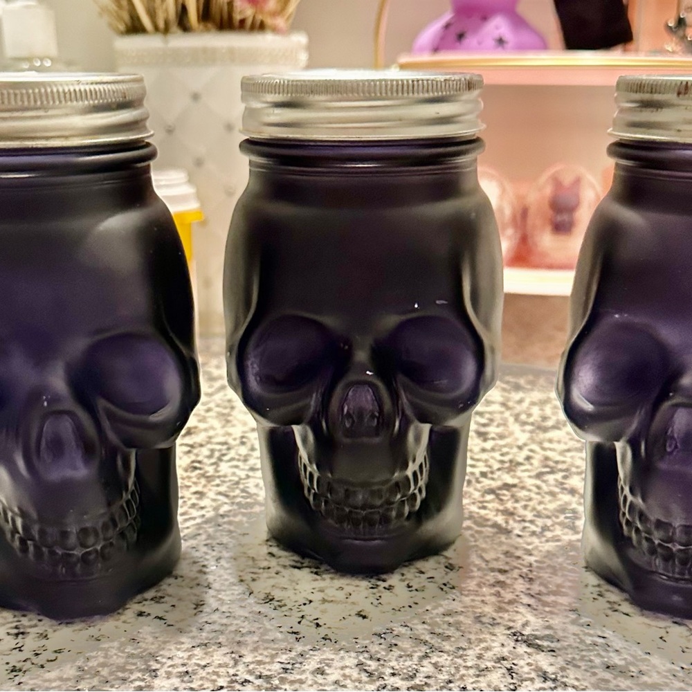 2022 Bullseye Playground Halloween Glass Black Skull Skeleton
Jar with Lid